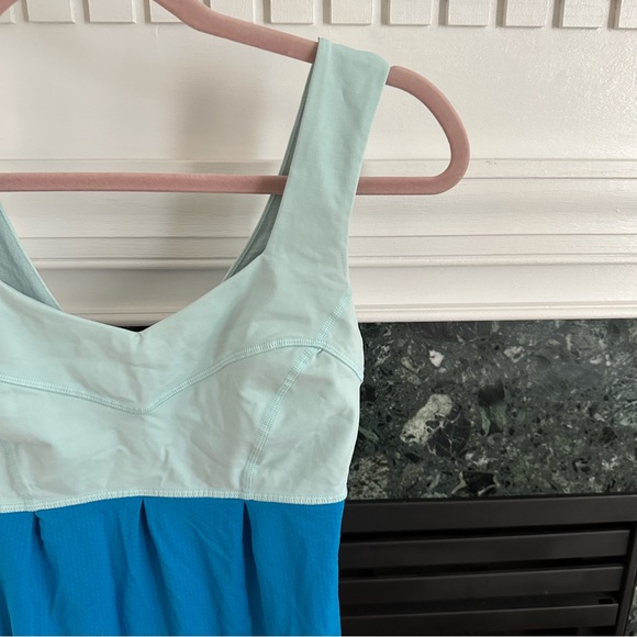 Lululemon Run: Tame Me Tank Beach Blanket Blue / Aquamarine assumed size 2 - Picture 7 of 7
